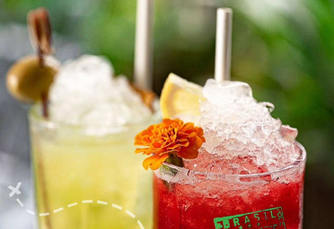 Mixology in Santa Teresa - Terrace & Bay View at Explorer Cocktail Bar